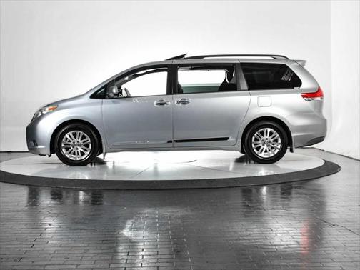 2013 Toyota Sienna XLE