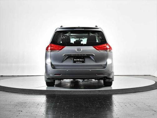 2013 Toyota Sienna XLE