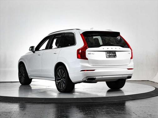 2020 Volvo XC90 T5 Momentum