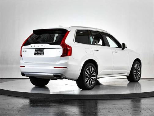 2020 Volvo XC90 T5 Momentum