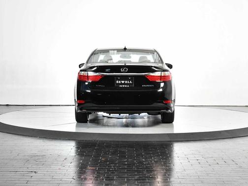 2013 Lexus ES 300h Base