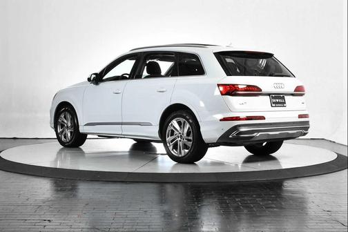 2022 Audi Q7 55 Premium Plus