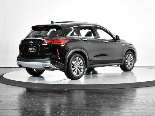 2025 INFINITI QX50 Luxe AWD