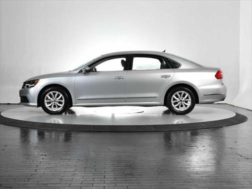 2016 Volkswagen Passat 1.8T S