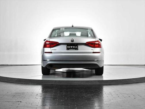 2016 Volkswagen Passat 1.8T S