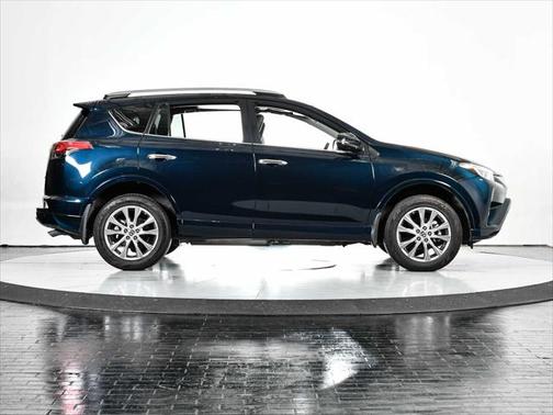 2017 Toyota RAV4 Platinum