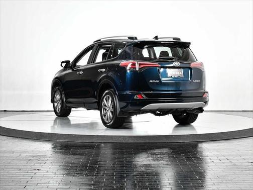 2017 Toyota RAV4 Platinum