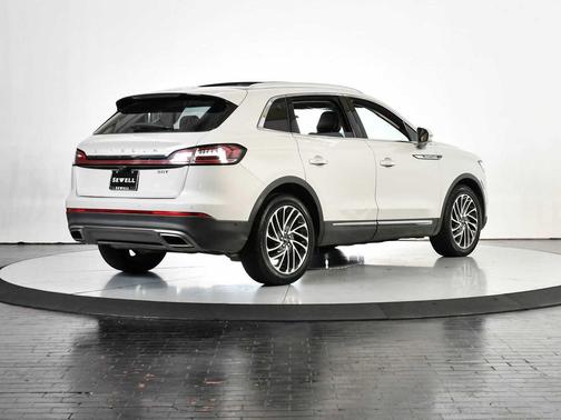 2020 Lincoln Nautilus Reserve