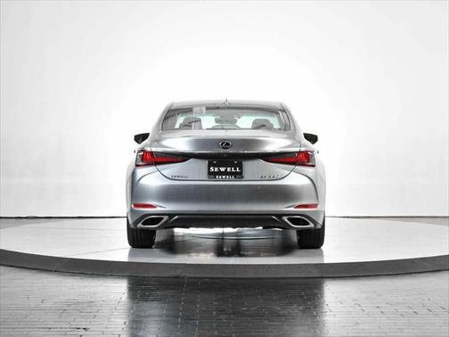 2025 Lexus ES 350 Base