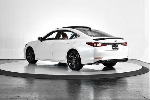 Eminent White Pearl 2025 Lexus ES 350 Base