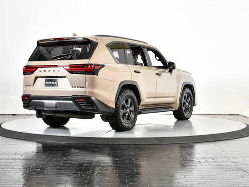 2025 Lexus LX 700h Overtrail