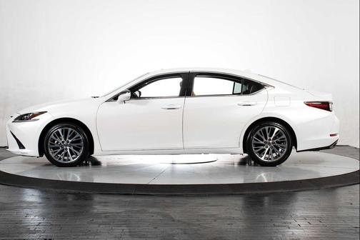 Eminent White Pearl 2019 Lexus ES 350 Base