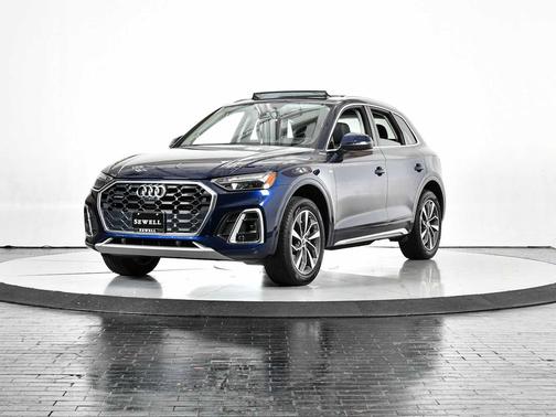 2022 Audi Q5 45 S line Premium Plus