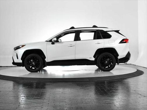 2024 Toyota RAV4 Hybrid SE