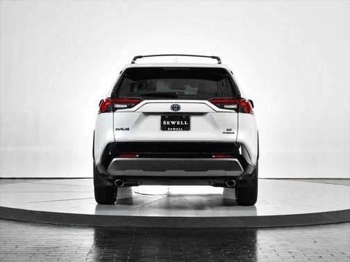 2024 Toyota RAV4 Hybrid SE