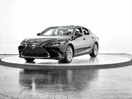 2022 Lexus ES 300h Ultra Luxury