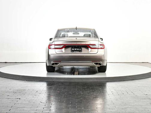 2018 Lincoln Continental Select