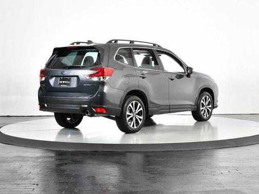 Magnetite Gray Metallic 2023 Subaru Forester Limited