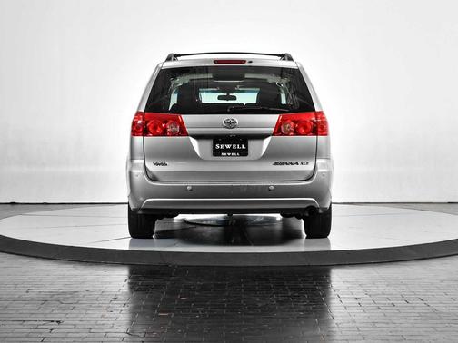 2009 Toyota Sienna XLE