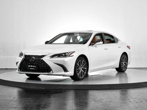 2023 Lexus ES 300h Base