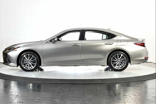 2019 Lexus ES 300h Base
