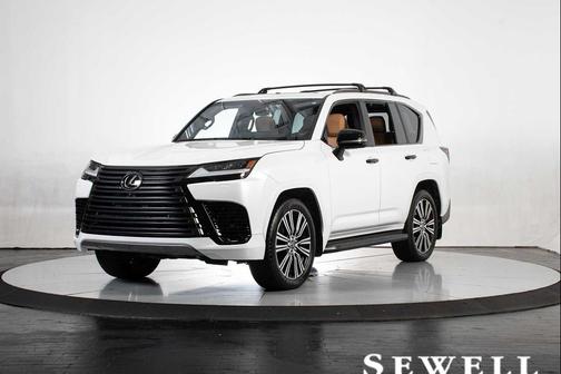Eminent White Pearl 2024 Lexus LX 600 Luxury