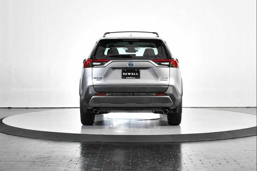 2021 Toyota RAV4 Hybrid SE