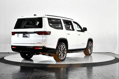 2024 Jeep Wagoneer Series II 4x2