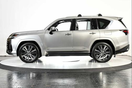 2022 Lexus LX 600 Luxury