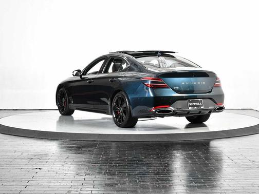 2022 Genesis G70 3.3T RWD