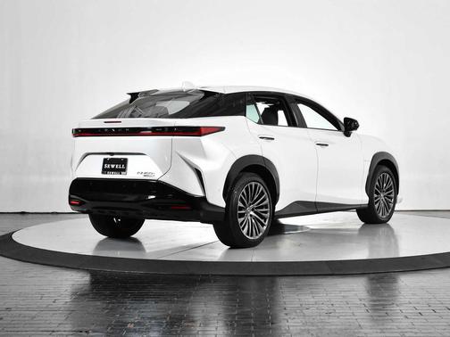 2023 Lexus RZ 450e Luxury
