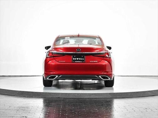 2022 Lexus ES 350 Base