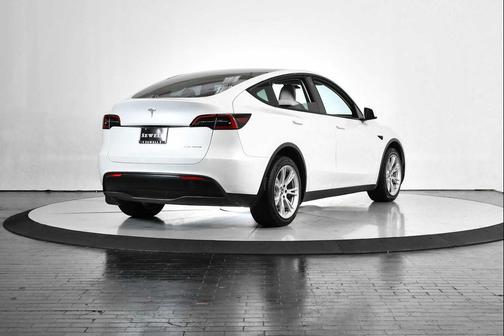 2023 Tesla Model Y AWD