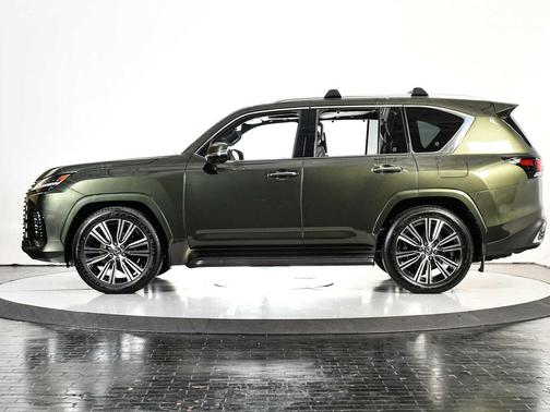 2025 Lexus LX 600 Luxury