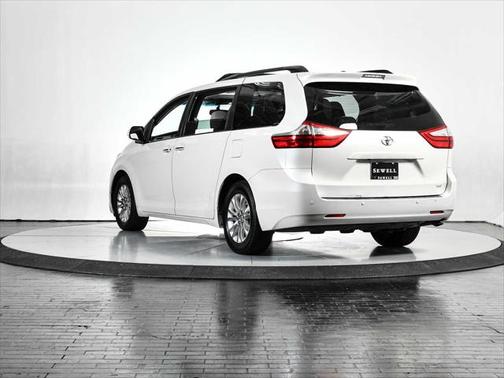 2016 Toyota Sienna XLE Premium