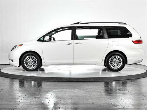 2016 Toyota Sienna XLE Premium