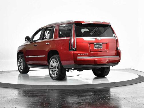 2018 Cadillac Escalade Luxury