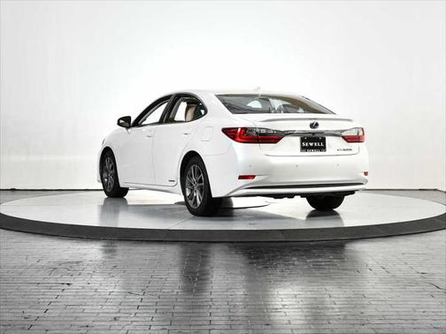 2017 Lexus ES 300h Base