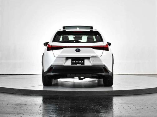2021 Lexus UX 250h Base