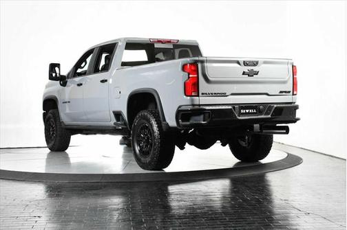 2025 Chevrolet Silverado 2500 4WD Crew Cab Standard Bed ZR2