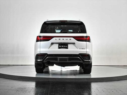 2022 Lexus LX 600 Base