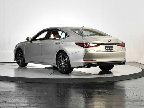 2025 Lexus ES 350 Base
