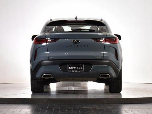 Photo 4 of 25 of 2022 INFINITI QX55 LUXE