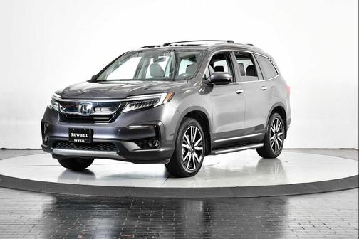 2022 Honda Pilot Touring 8-Passenger