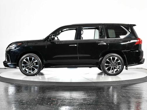 2021 Lexus LX 570 Three-Row