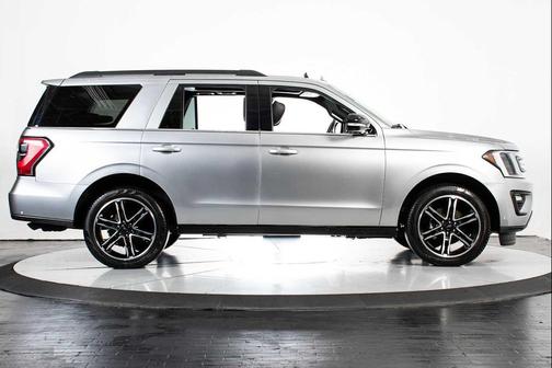 Iconic Silver Metallic 2021 Ford Expedition Limited