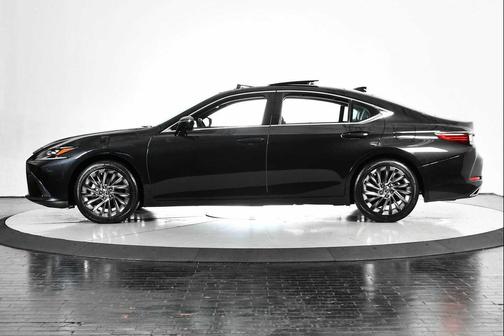 2025 Lexus ES 350 Ultra Luxury