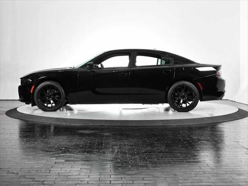 2017 Dodge Charger SE