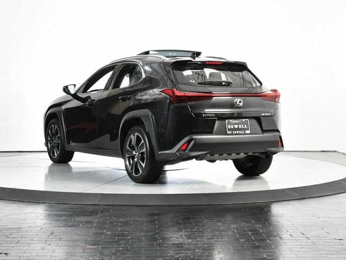 Caviar 2025 Lexus UX 300h Base
