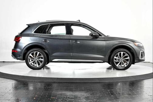 2024 Audi Q5 45 S line Premium
